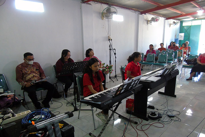 galeri,  Ibadah Perayaan Pentakosta 19 Mei 2024 di GKJ Baki Pepantan Daleman, gereja kristen jawa, gkj, gkj baki, gereja kristen jawa baki, baki, sukoharjo, gkj klasis sukoharjo, klasis sukoharjo, klasis, sinode gkj, sinode 